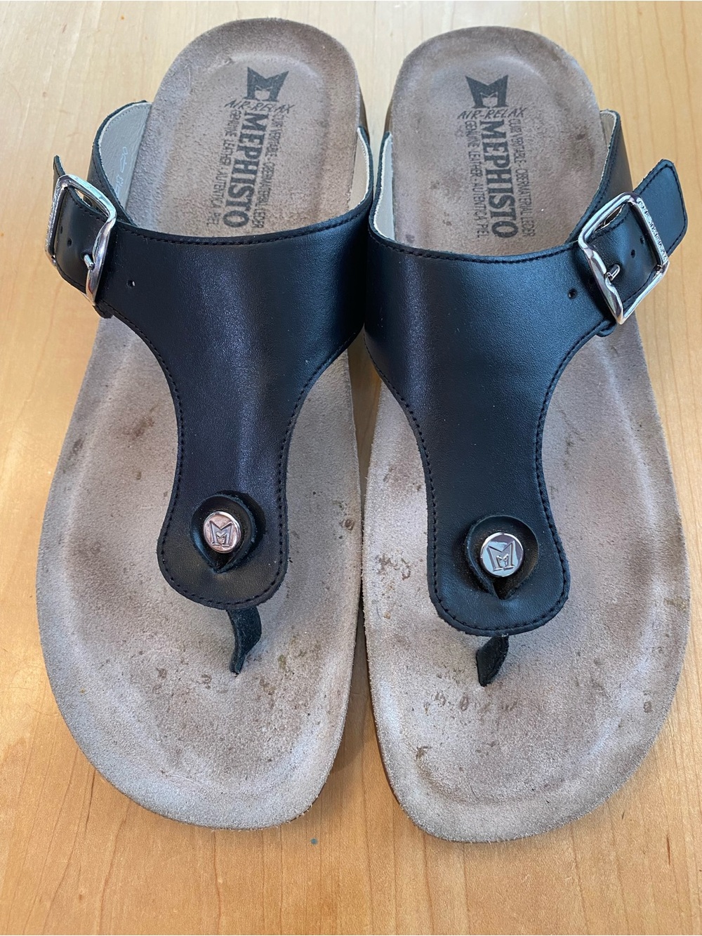 Mephisto Alinda Black Leather Toe-Post Buckle Sandals